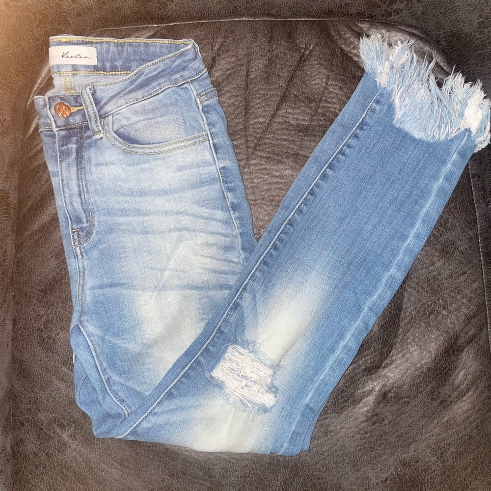 KanCan Distressed Light Blue Cropped Jeans